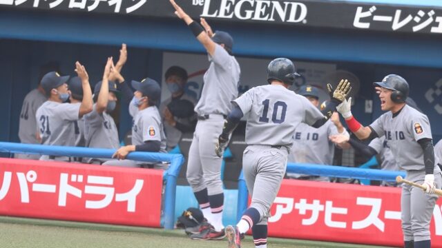 福井の本塁打など15安打の猛攻　慶大が首位攻防戦に先勝／立大１回戦