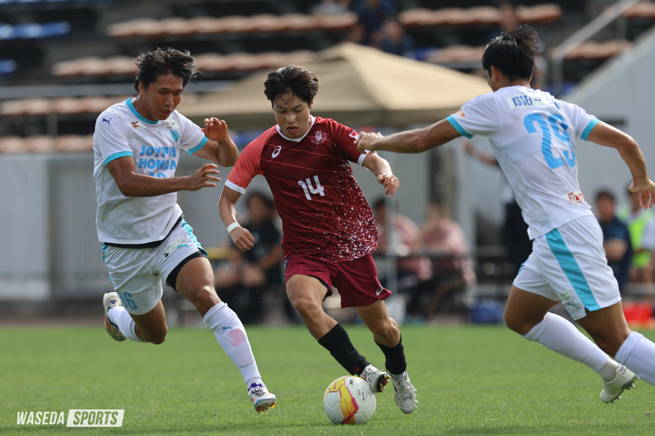 昨年の大臣杯準々決勝・筑波大戦でドリブルをする森田