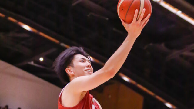 期待のルーキー・松本が４４得点の大暴れ！　法大を下し初戦を突破