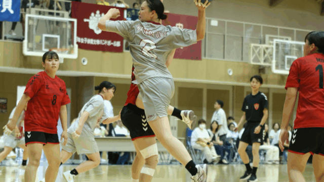 【女子ハンドボール】秋季リーグ第６戦　得点が決まらず苦しい時間が続くも大きく点差を広げ連勝を４に伸ばした！