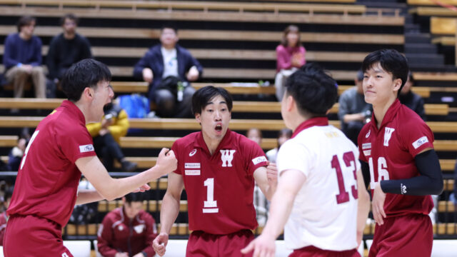 近大を下し３ー０の快勝！全員バレーで決勝進出を決めた