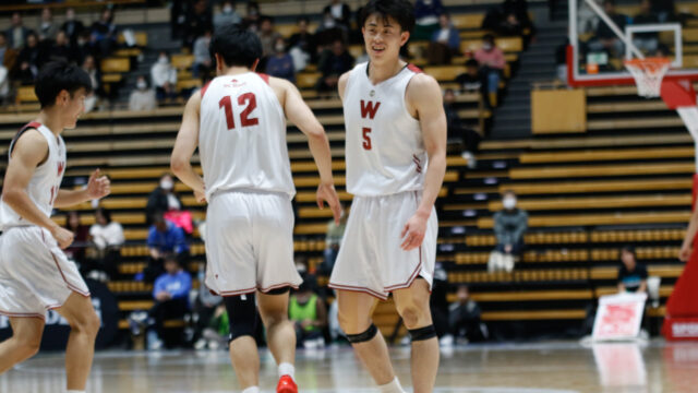 【男子バスケ】ダークホース・日本経大に粘り勝ち！　決勝進出を果たした