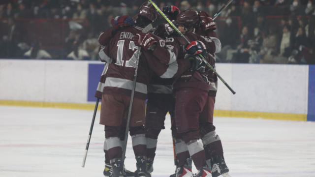 【アイスホッケー】今チーム最後の試合、早慶戦で勝利する