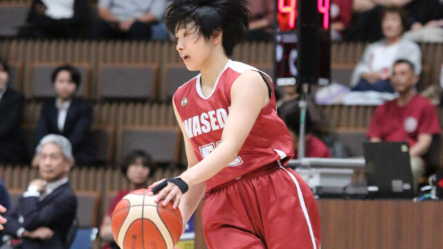 【女子バスケ】伝統の早慶戦は100点ゲームを展開し圧勝　４年生は笑顔で締めくくった